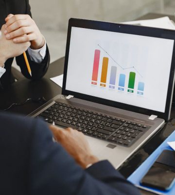 HR system hr specialist head hunter